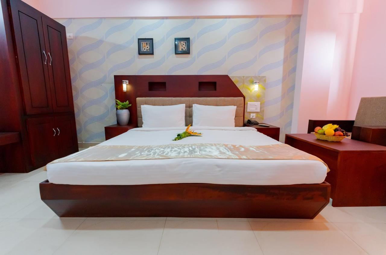 ออร์คิด เรซิเดนซี Hotel กัตตะยัม ภายนอก รูปภาพ