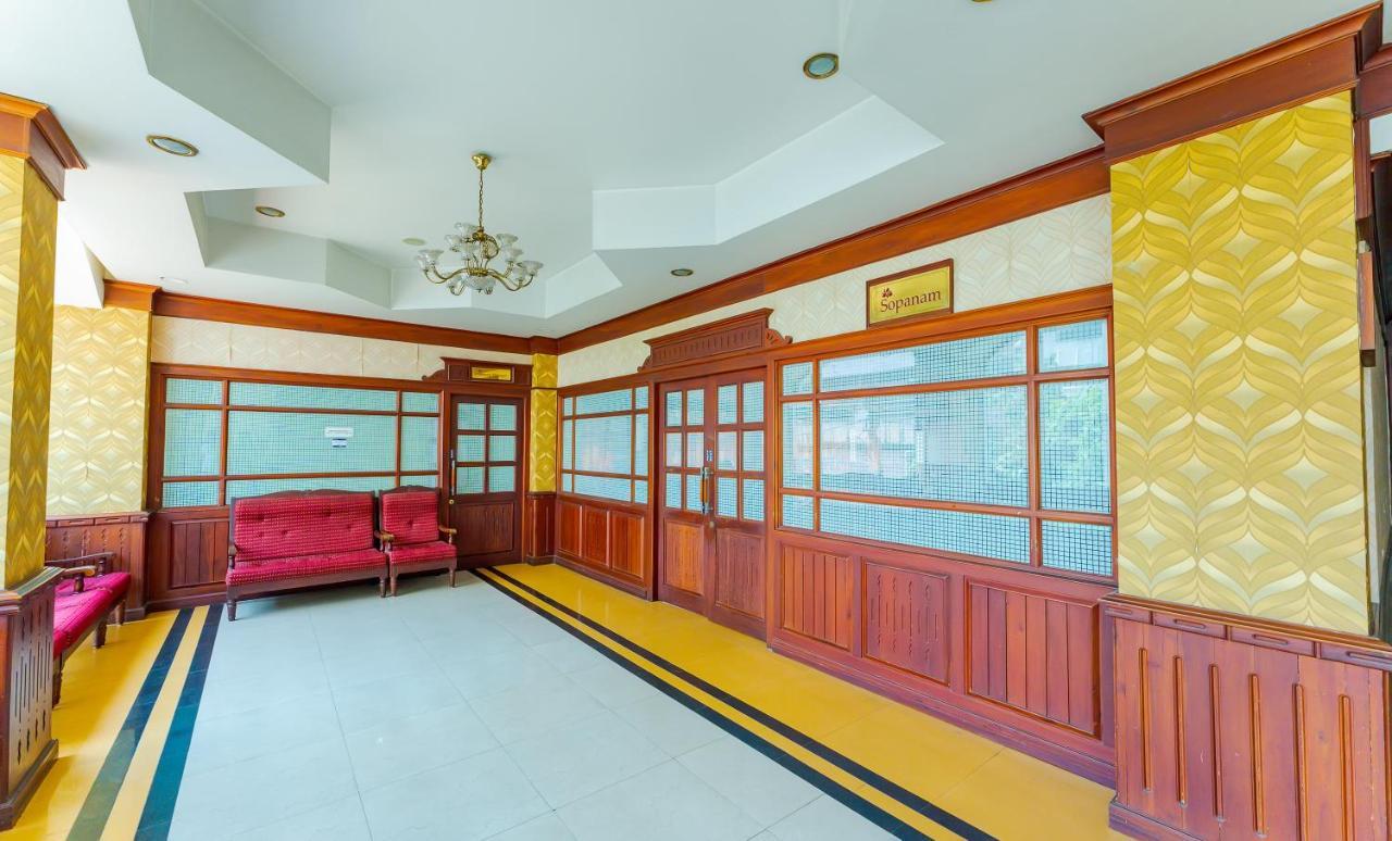 ออร์คิด เรซิเดนซี Hotel กัตตะยัม ภายนอก รูปภาพ