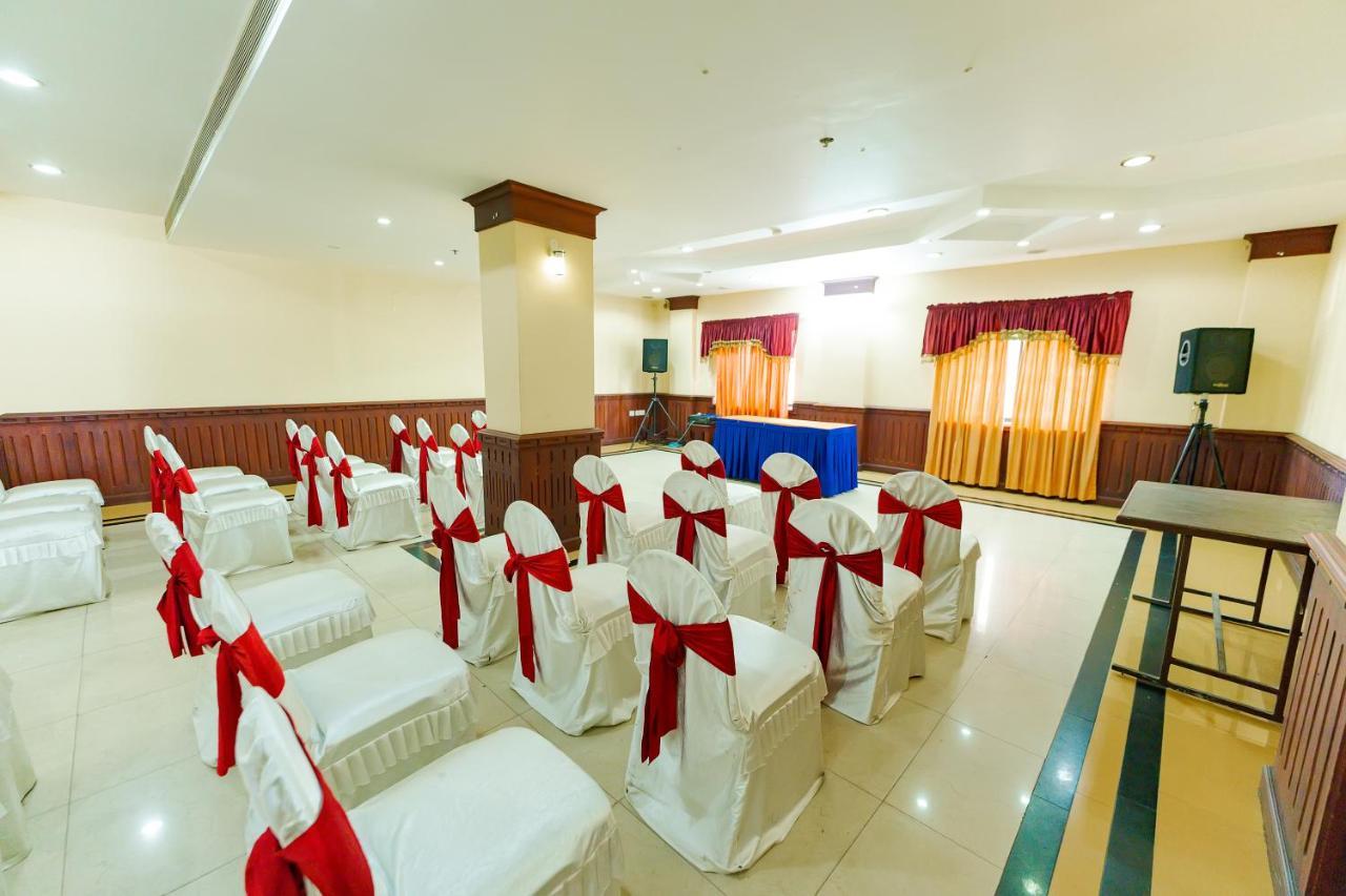 ออร์คิด เรซิเดนซี Hotel กัตตะยัม ภายนอก รูปภาพ