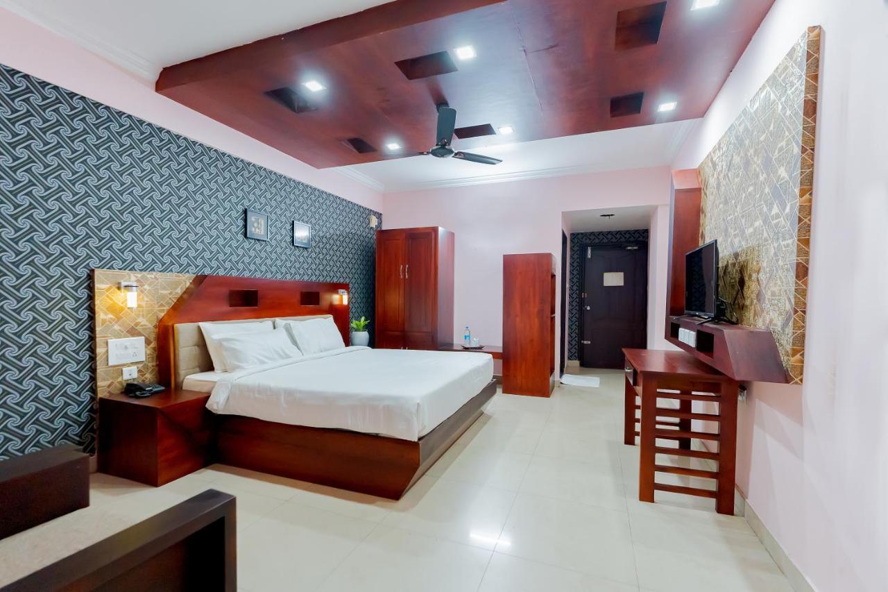 ออร์คิด เรซิเดนซี Hotel กัตตะยัม ภายนอก รูปภาพ