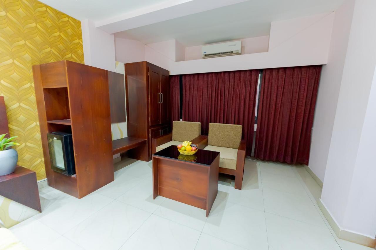 ออร์คิด เรซิเดนซี Hotel กัตตะยัม ภายนอก รูปภาพ