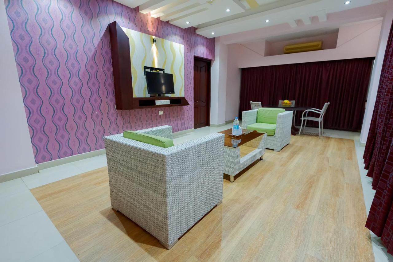 ออร์คิด เรซิเดนซี Hotel กัตตะยัม ภายนอก รูปภาพ