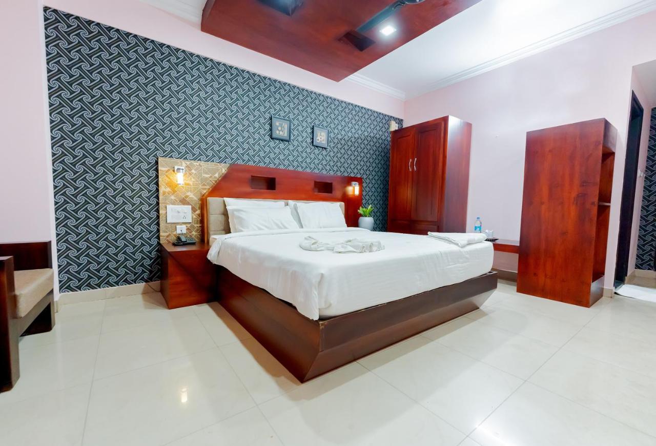 ออร์คิด เรซิเดนซี Hotel กัตตะยัม ภายนอก รูปภาพ
