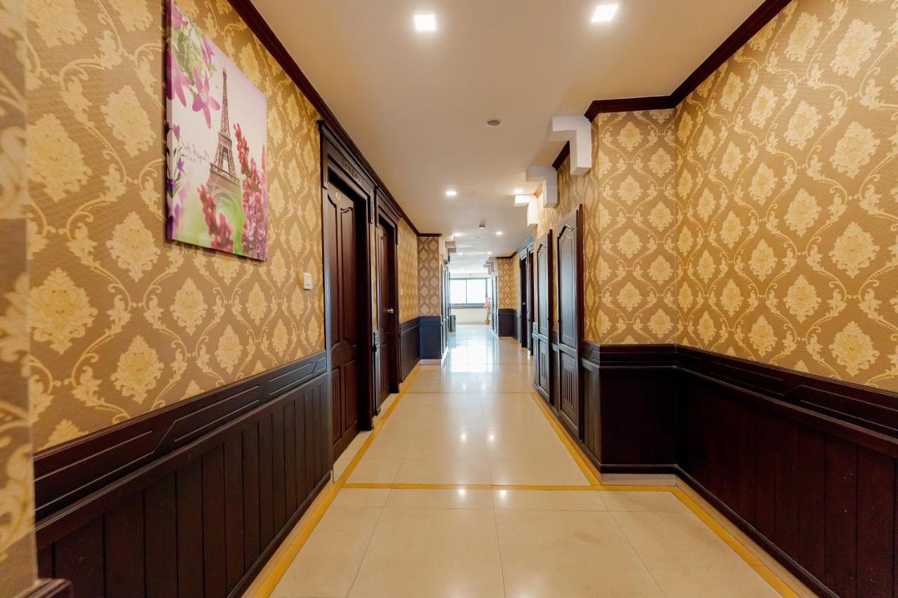 ออร์คิด เรซิเดนซี Hotel กัตตะยัม ภายนอก รูปภาพ