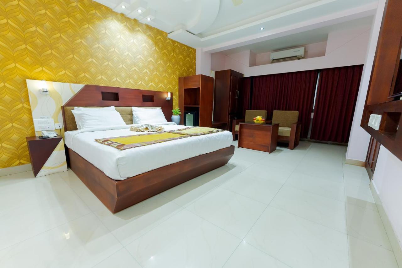ออร์คิด เรซิเดนซี Hotel กัตตะยัม ภายนอก รูปภาพ