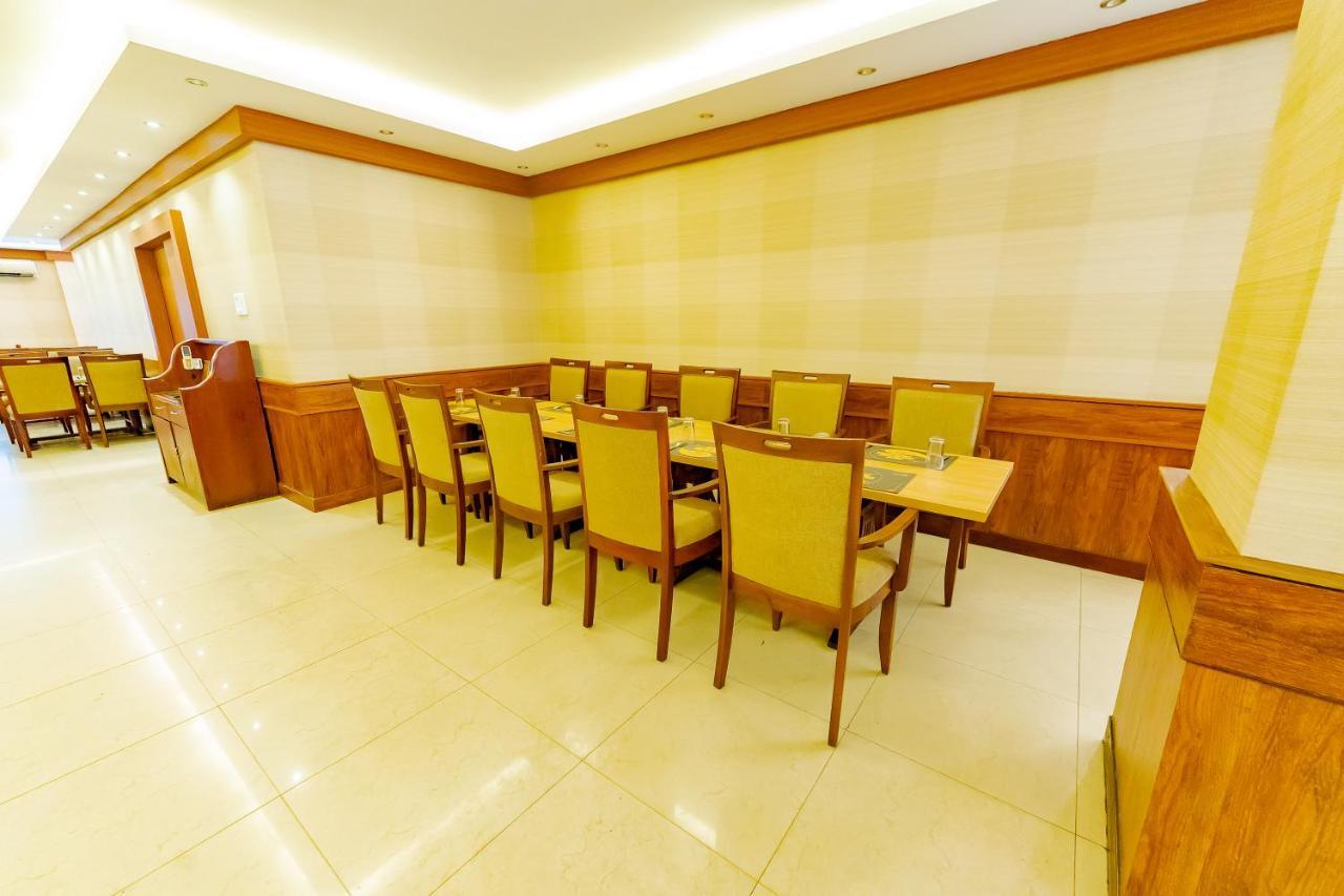 ออร์คิด เรซิเดนซี Hotel กัตตะยัม ภายนอก รูปภาพ