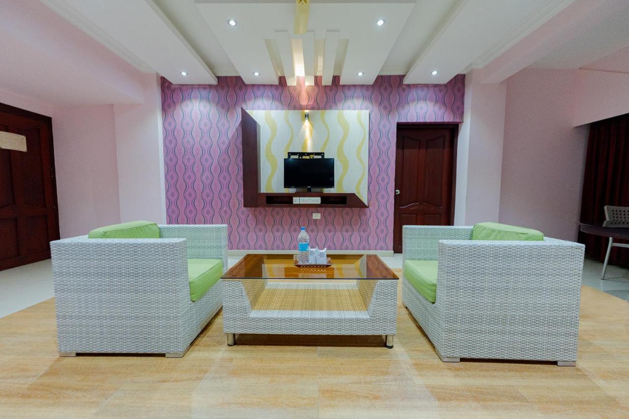 ออร์คิด เรซิเดนซี Hotel กัตตะยัม ภายนอก รูปภาพ